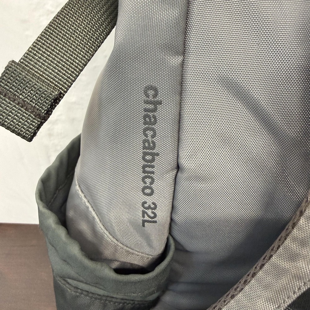 Patagonia Backpack Gray Chacabuco 32L Nylon Soft Case Laptop Daypack - Picture 10 of 11